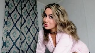 Sharing A Bed With My Hot Stepmom - Misty Meaner